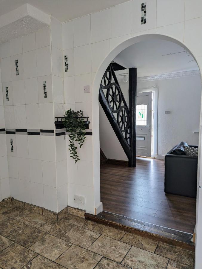 Holiday home The Crescent, 3 Bed House With 2-3 Parking Spaces, Great For Contractors And Family Greenhithe