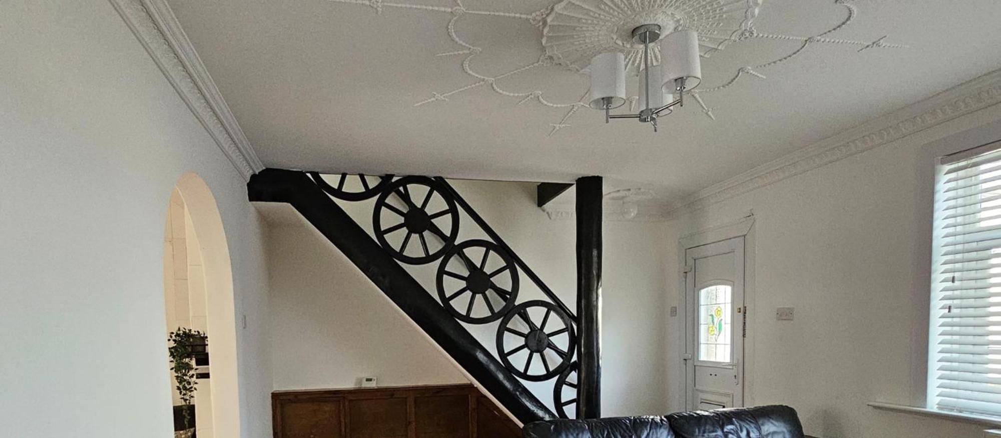 The Crescent, 3 Bed House With 2-3 Parking Spaces, Great For Contractors And Family